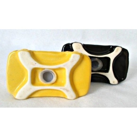 Figural Taxi Cab Salt Pepper Shakers - Black Yellow - Kitschy Kitchen Decor - Picture 5 of 5